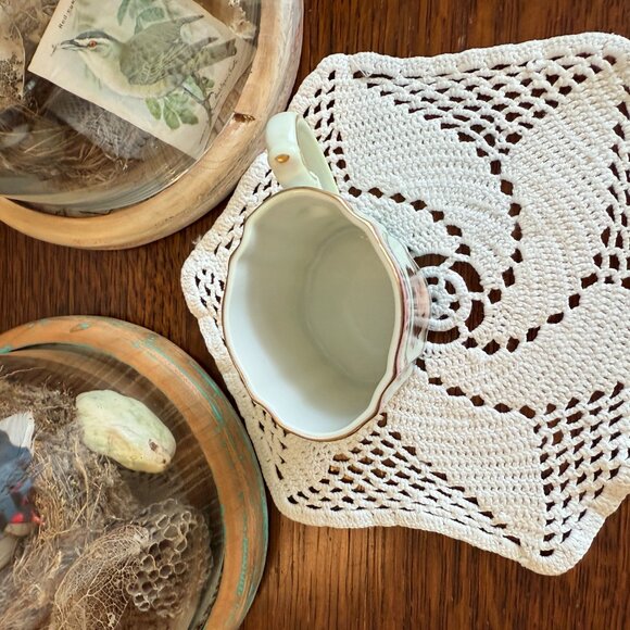 Vintage ornate small porcelain cup with pretty lady - Picture 6 of 10